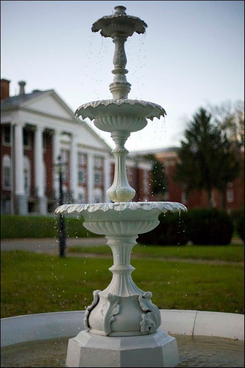 The Blackburn Inn And Conference Center Стонтон Экстерьер фото