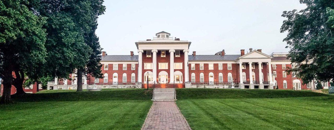 The Blackburn Inn And Conference Center Стонтон Экстерьер фото